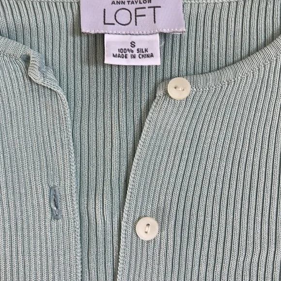 Ann Taylor LOFT - Picture 2 of 4